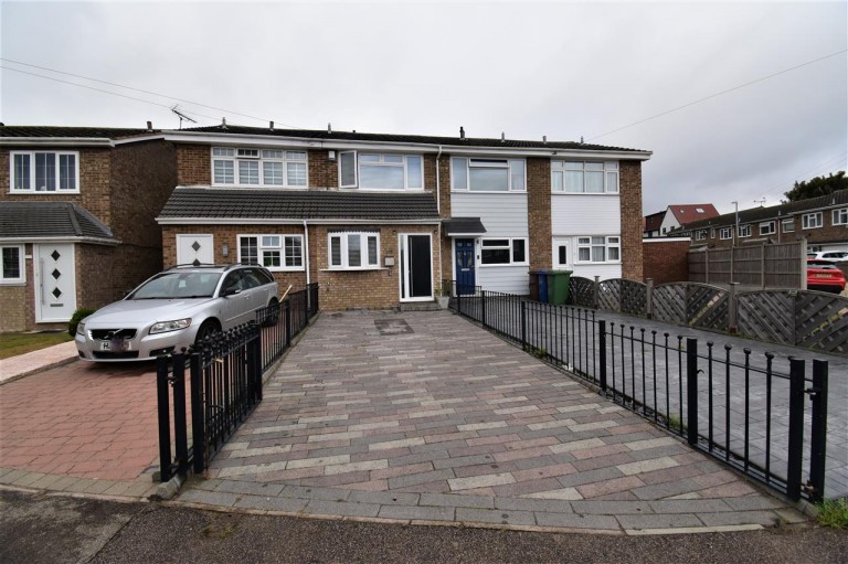 View Full Details for St Johns Road, Chadwell St.Mary