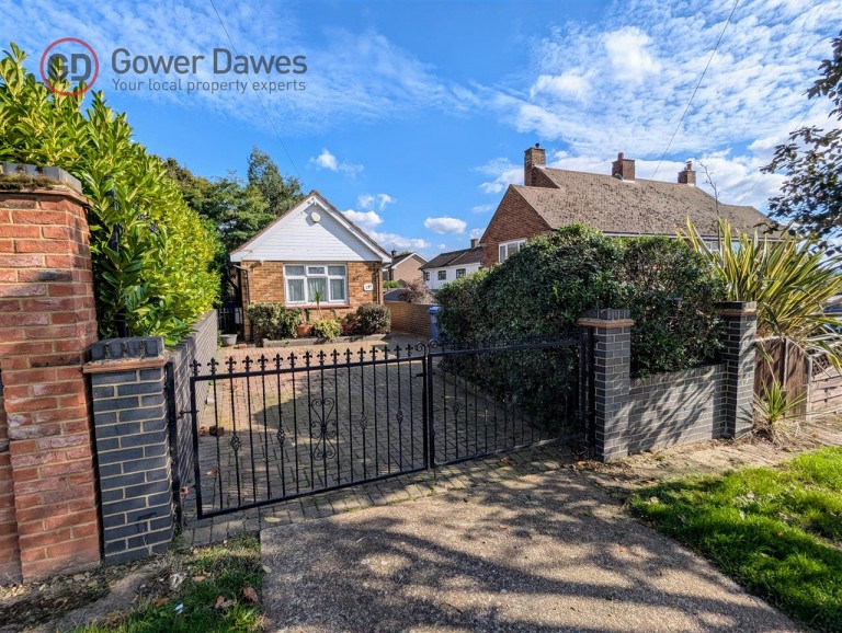 View Full Details for Thames Drive, Chadwell St.Mary