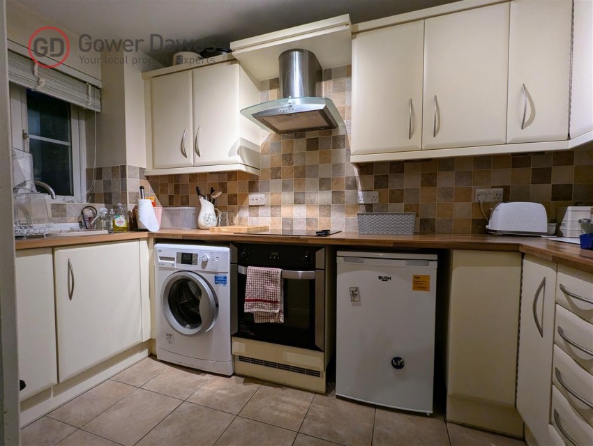 Images for Hove Close, Grays