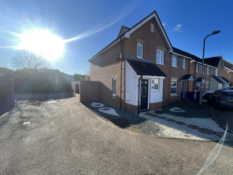 View Full Details for Hill House Drive, Chadwell St Mary