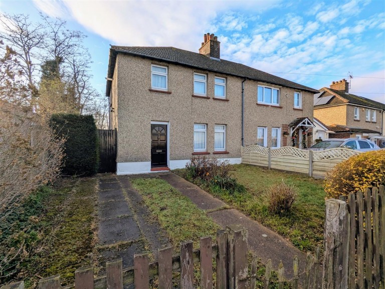 View Full Details for Meredith Road, Chadwell St.Mary